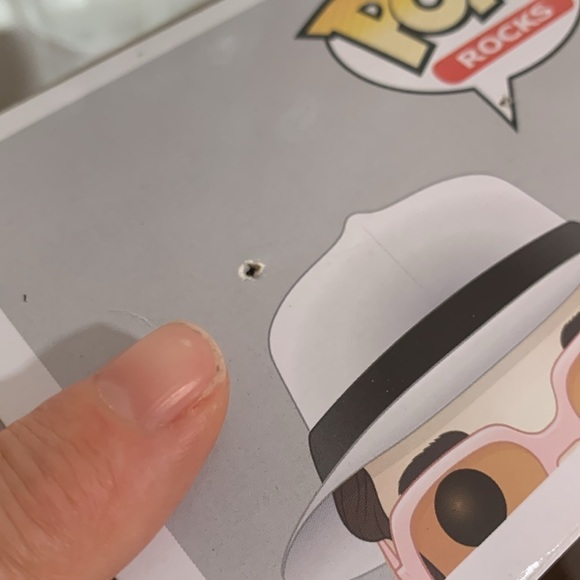 NWT Elton John Farewell Yellow Brick Rd Swag Bundle VIP Bag Set + Funko Pop NIB - Picture 15 of 17